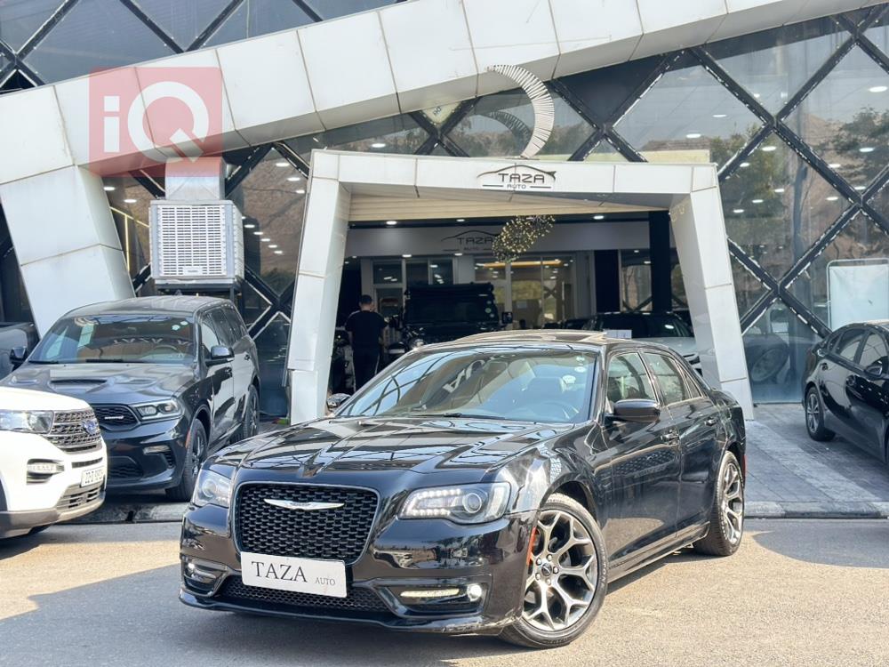 کرایسلەر 300